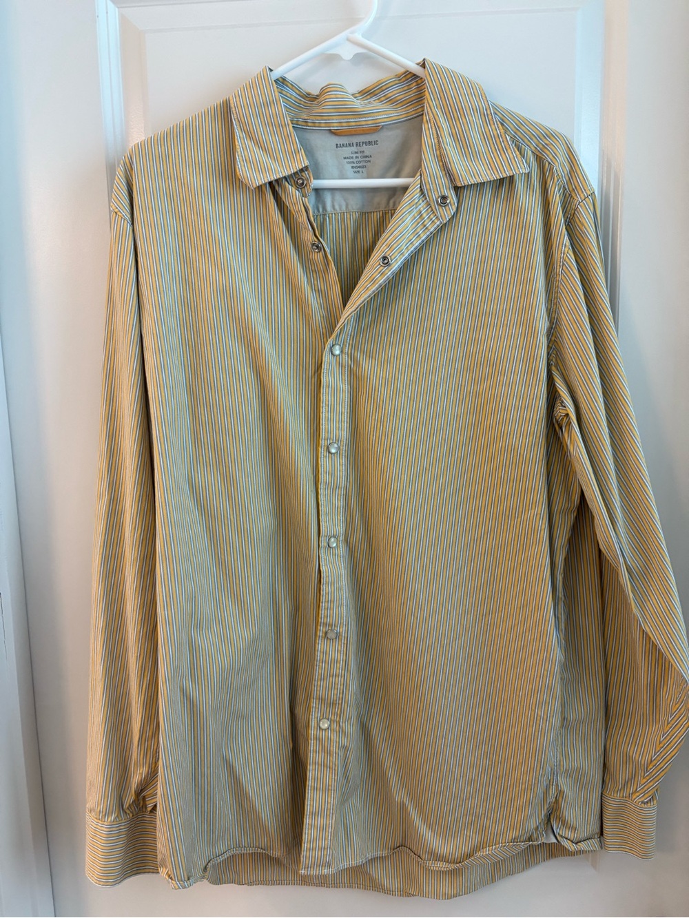 Banana Republic Men’s Yellow & Navy Thin-Strip Button-Down Shirt
